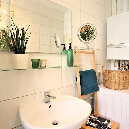 Homie Schiestlstrasse - Moderne Altbauapartments, Nahe Stadtzentrum & Weinberge * Würzburg